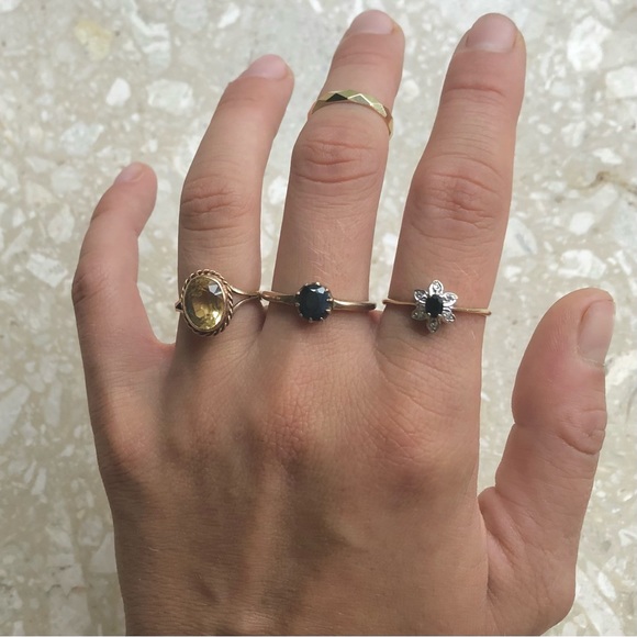 Vintage Oval Citrine Yellow Gold Ring - Picture 6 of 11